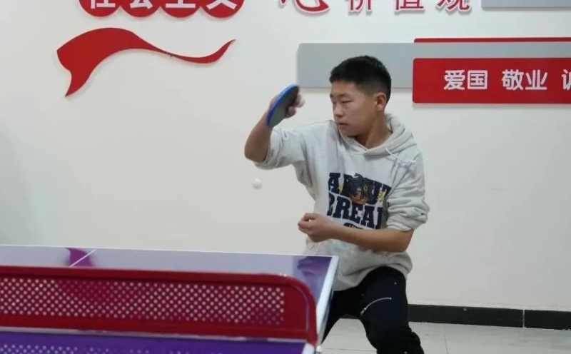 在强调个人